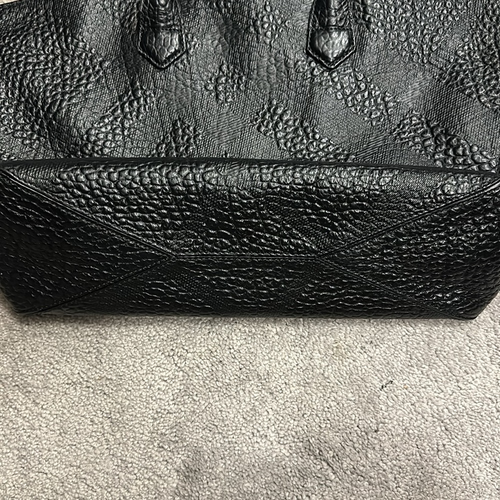 Check-embossed 2way Tote Black Leather Satchel - Picture 11 of 15